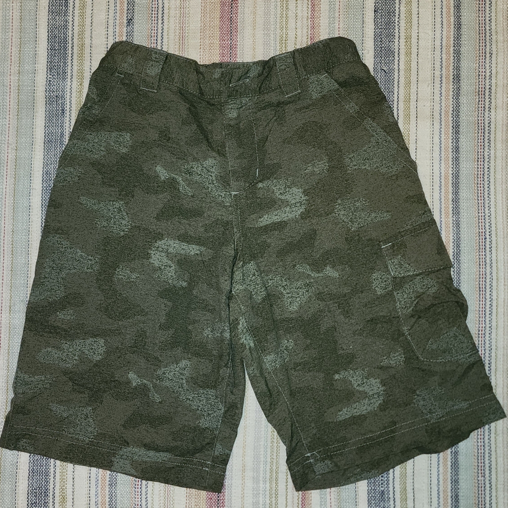 Columbia Kids Camo Green Shorts